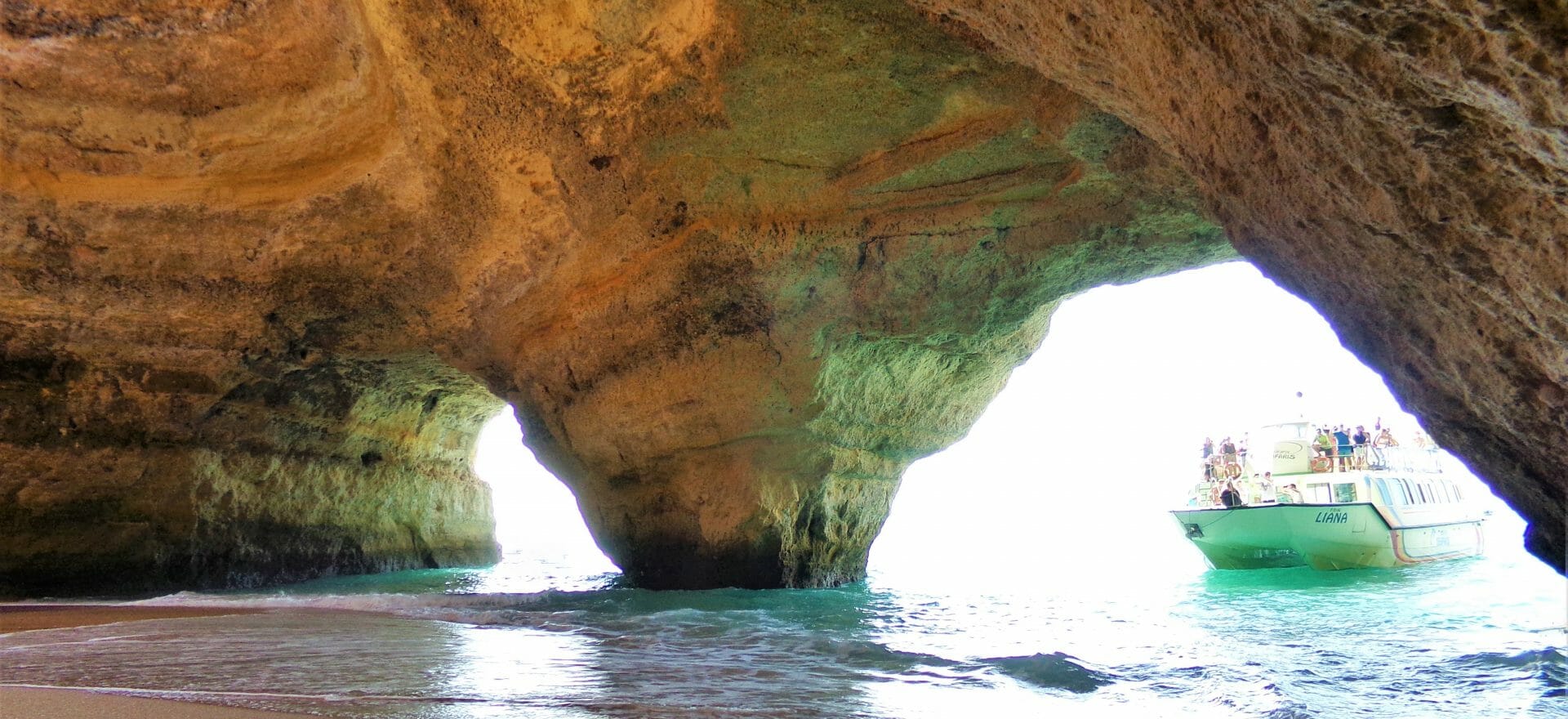 Benagil-cave-boat-trips-1920x880